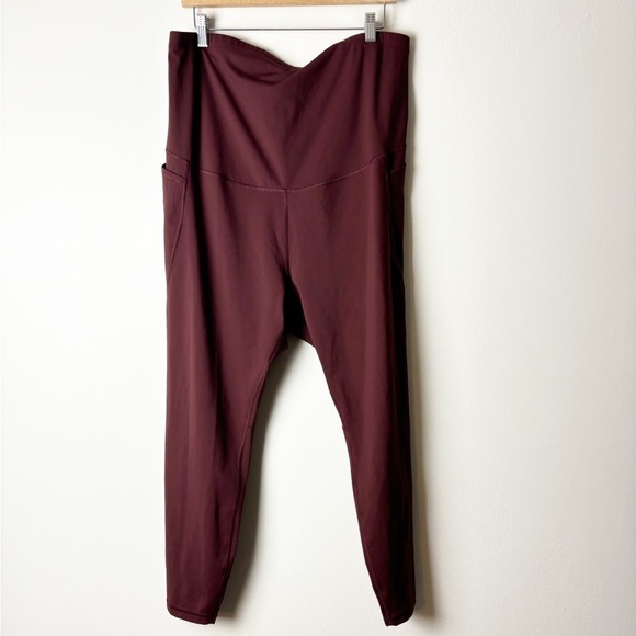OLD NAVY • Women’s Burgundy Maternity External Side Pocket Powersoft Legging XXL - Picture 1 of 5